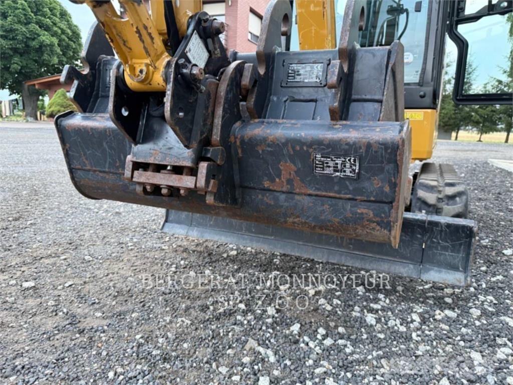 CAT 301.8 Gravemaskiner på larvebånd
