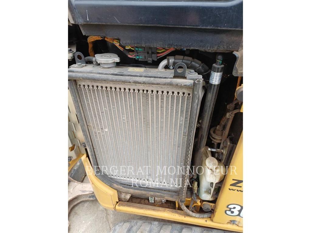 CAT 301.8-05 Gravemaskiner på larvebånd