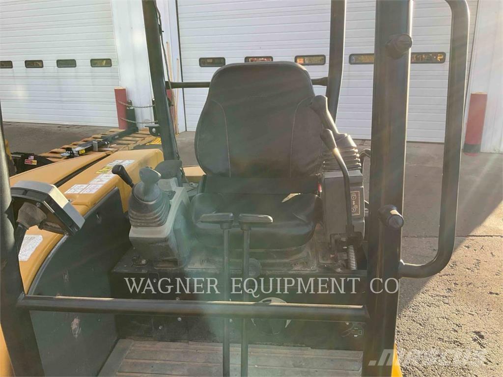 CAT 303.5E2 Gravemaskiner på larvebånd