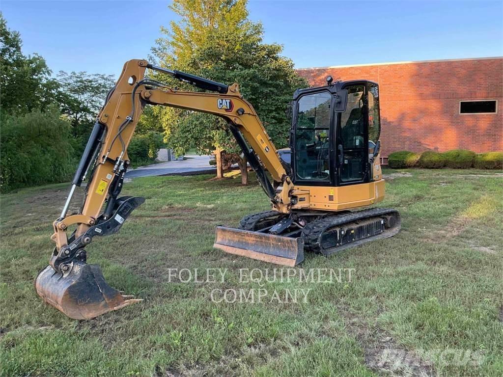 CAT 30407 Gravemaskiner på larvebånd
