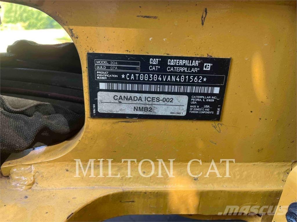 CAT 30407 Gravemaskiner på larvebånd