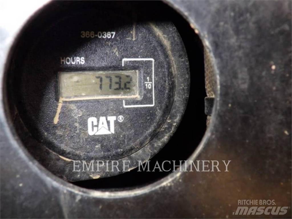 CAT 304E2 Gravemaskiner på larvebånd