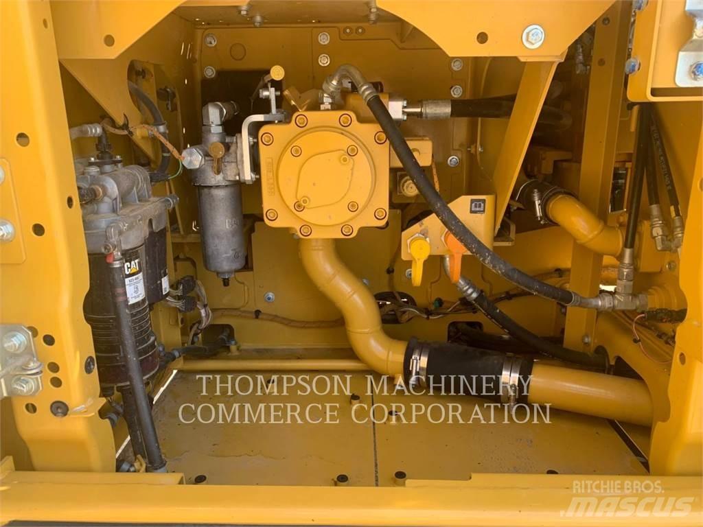 CAT 320 Gravemaskiner på larvebånd