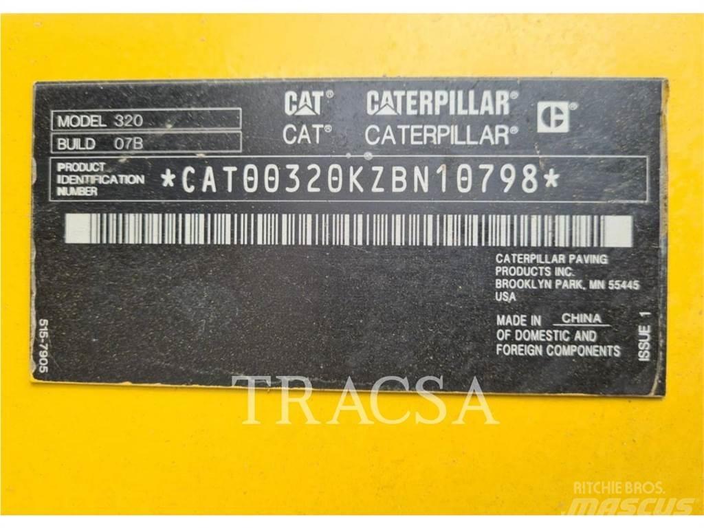 CAT 320 Gravemaskiner på larvebånd