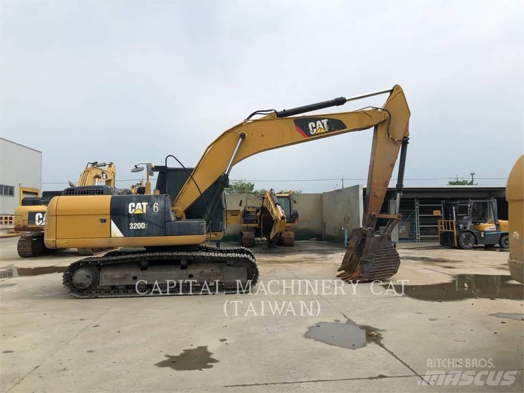CAT 320D2 Gravemaskiner på larvebånd
