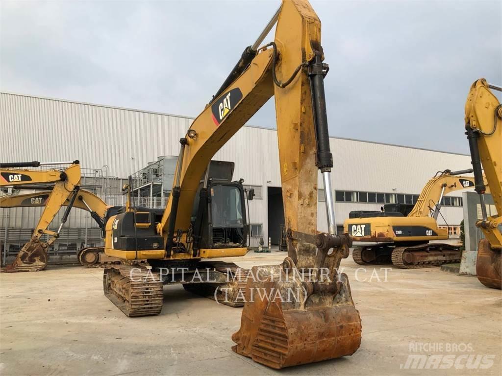 CAT 320D2 Gravemaskiner på larvebånd