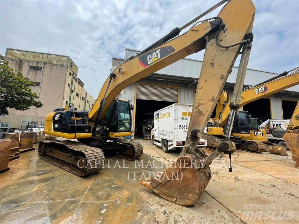 CAT 320D2 Gravemaskiner på larvebånd