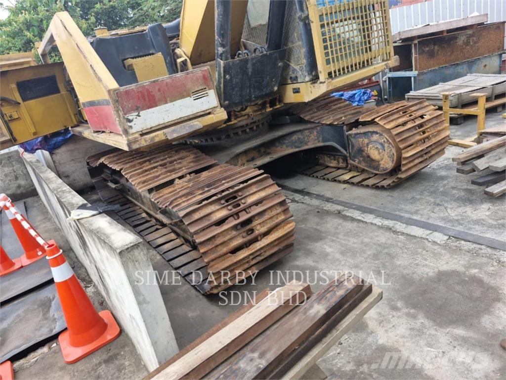 CAT 320D2 Gravemaskiner på larvebånd