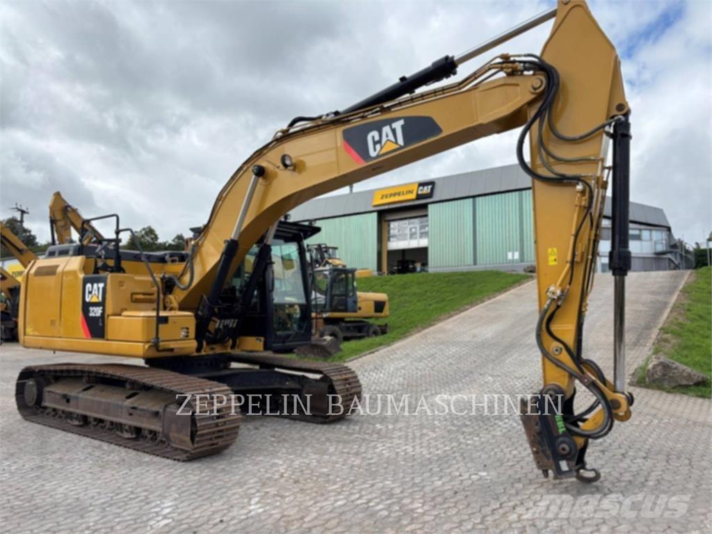 CAT 320FL Gravemaskiner på larvebånd