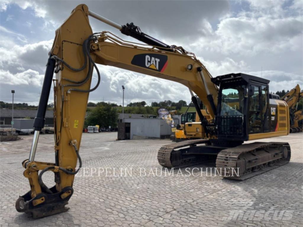 CAT 320FL Gravemaskiner på larvebånd