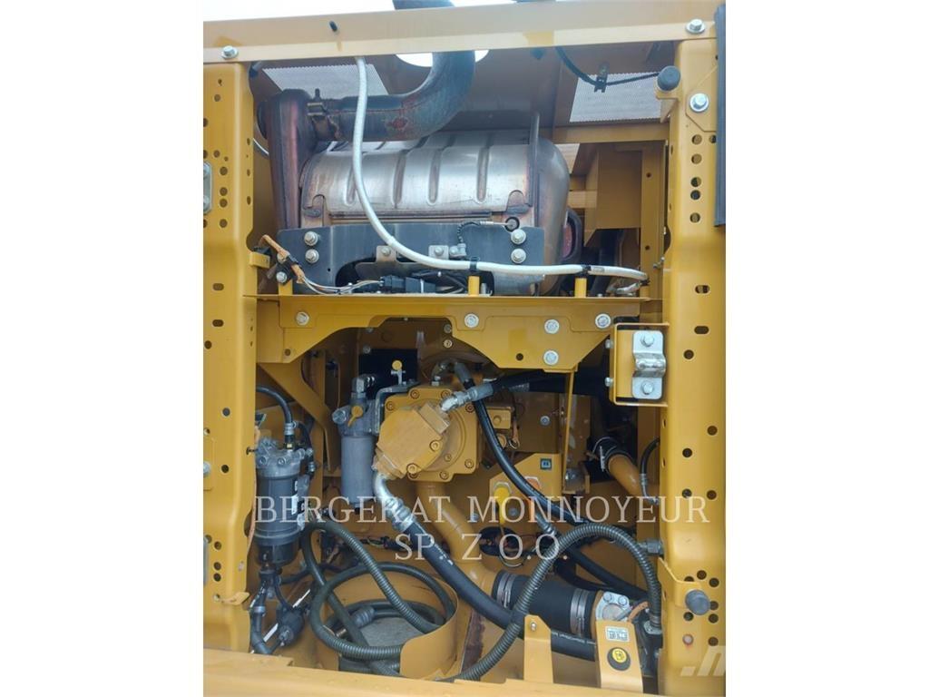 CAT 323 Gravemaskiner på larvebånd