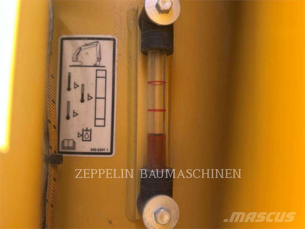 CAT 323-07B Gravemaskiner på larvebånd