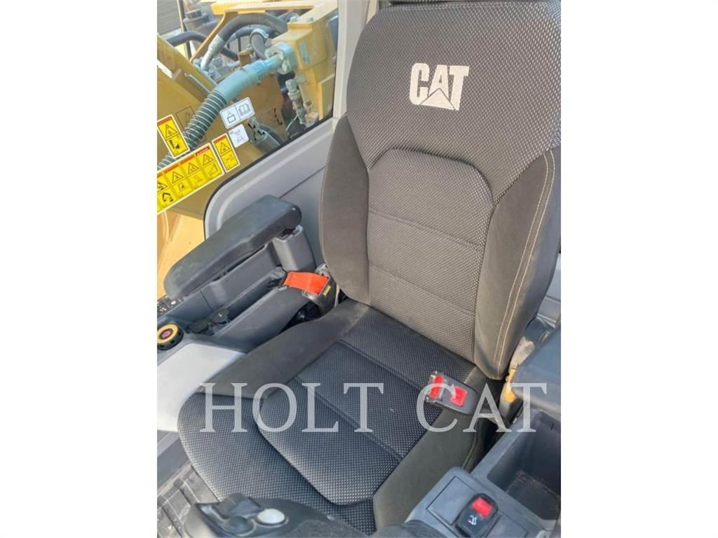 CAT 323 TC Gravemaskiner på larvebånd