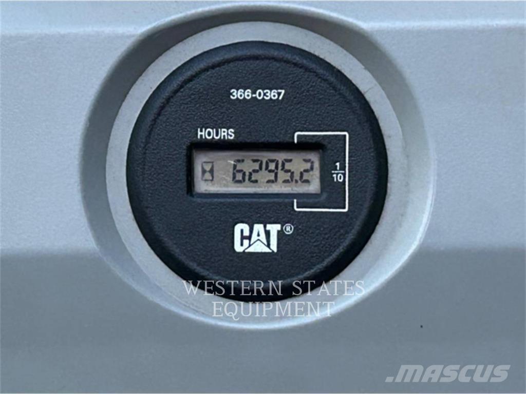 CAT 323F Gravemaskiner på larvebånd