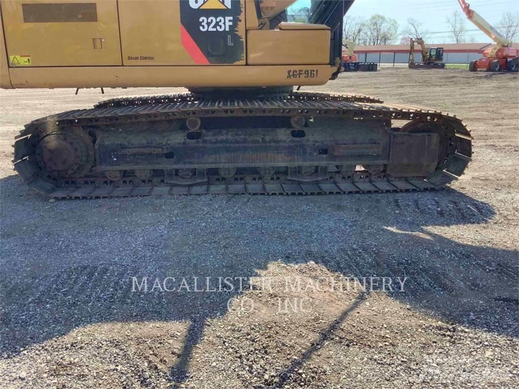CAT 323FL Gravemaskiner på larvebånd