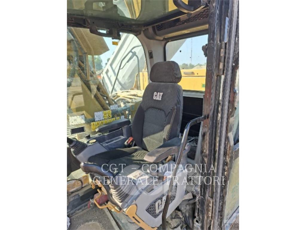 CAT 323LN Gravemaskiner på larvebånd