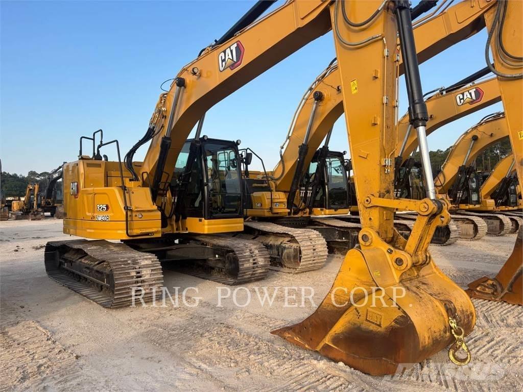 CAT 325 Gravemaskiner på larvebånd
