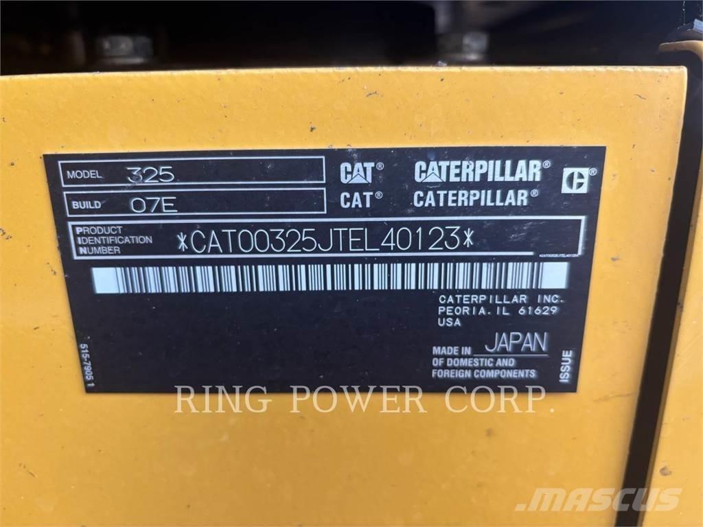 CAT 325 Gravemaskiner på larvebånd