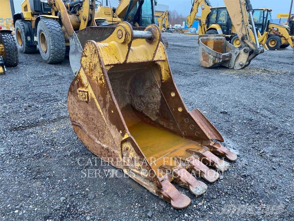 CAT 325 07D Gravemaskiner på larvebånd