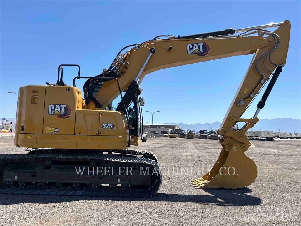 CAT 325 CF Gravemaskiner på larvebånd