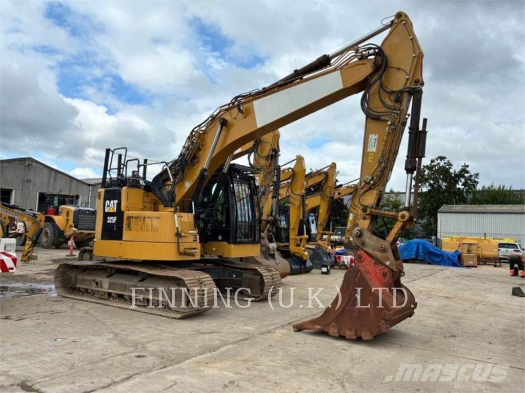 CAT 325FL Gravemaskiner på larvebånd