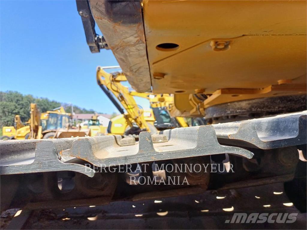CAT 326FL Gravemaskiner på larvebånd