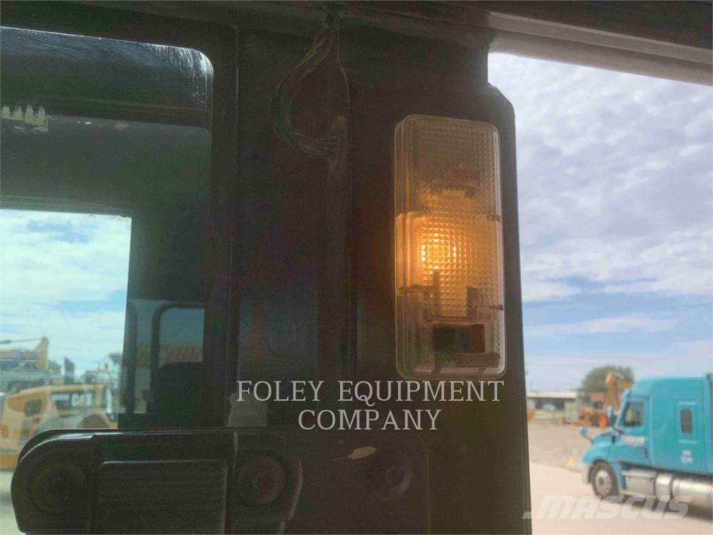 CAT 326FL9 Gravemaskiner på larvebånd