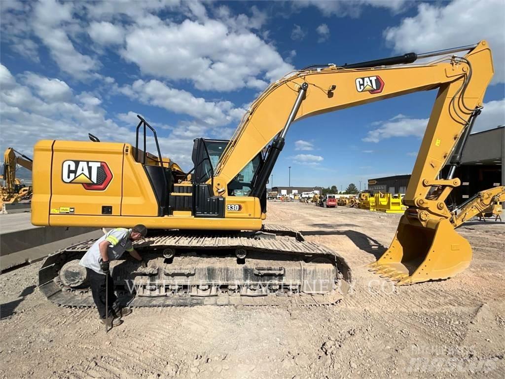 CAT 330 Gravemaskiner på larvebånd