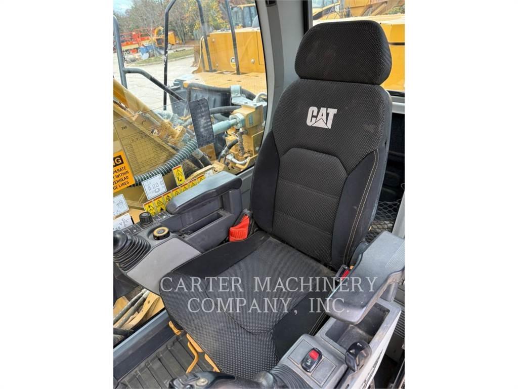 CAT 330 Gravemaskiner på larvebånd