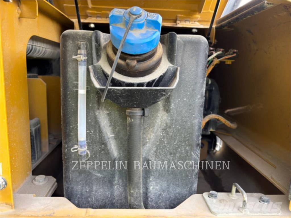 CAT 330-07 Gravemaskiner på larvebånd