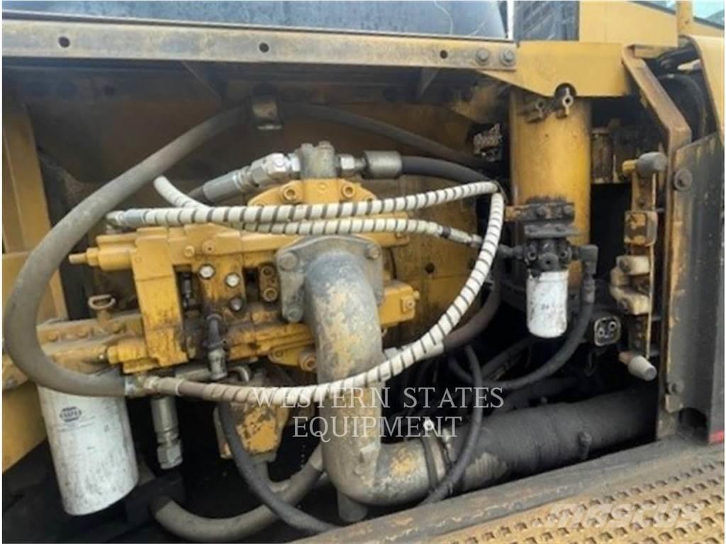 CAT 330B FM Skovbrugstraktorer