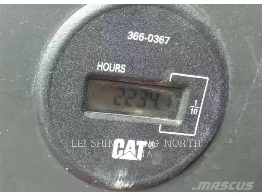 CAT 330D2L Gravemaskiner på larvebånd