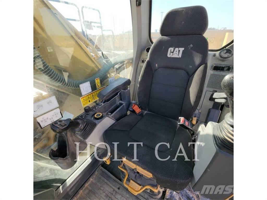 CAT 340 10 Gravemaskiner på larvebånd