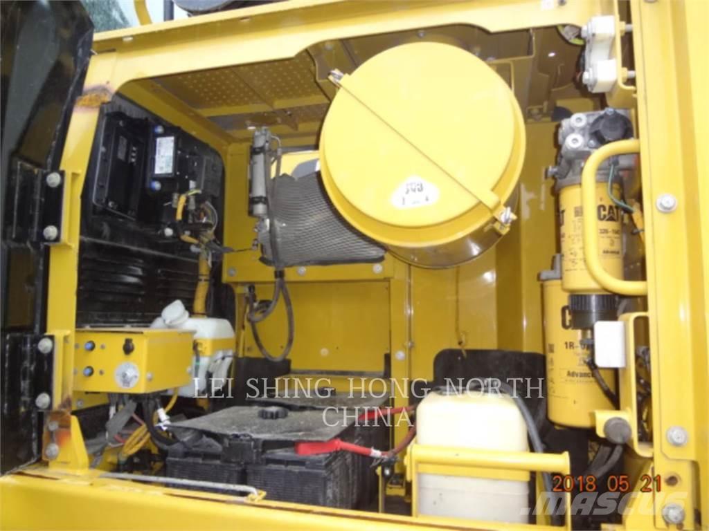 CAT 349D2 Gravemaskiner på larvebånd