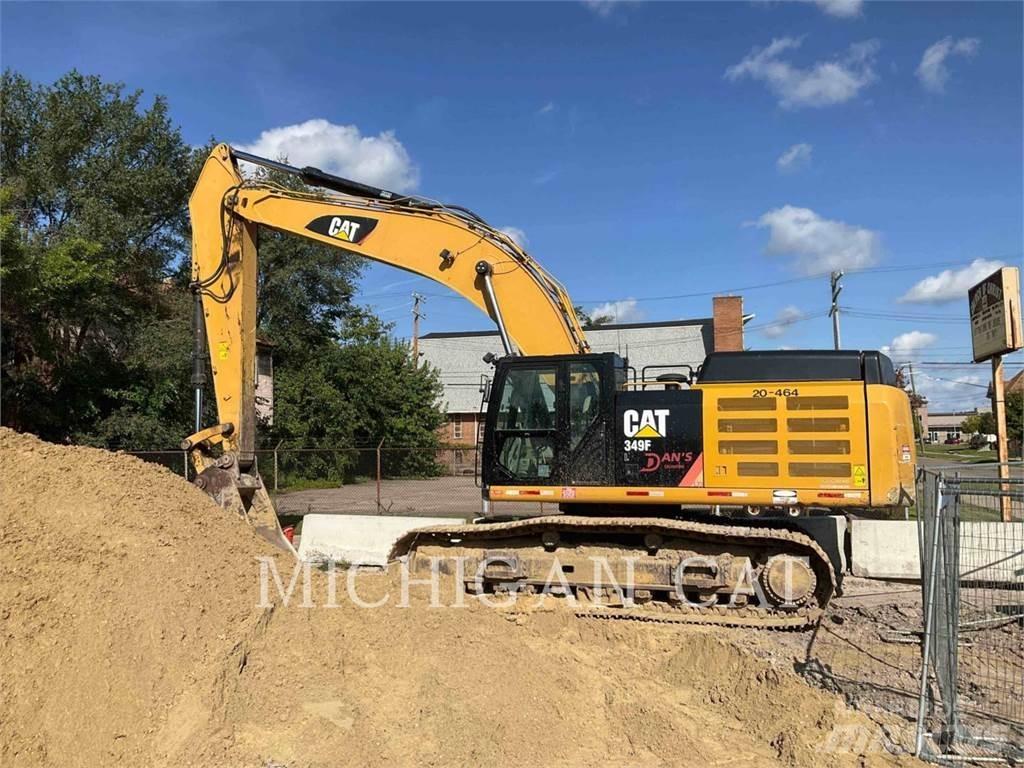 CAT 349FL + Gravemaskiner på larvebånd