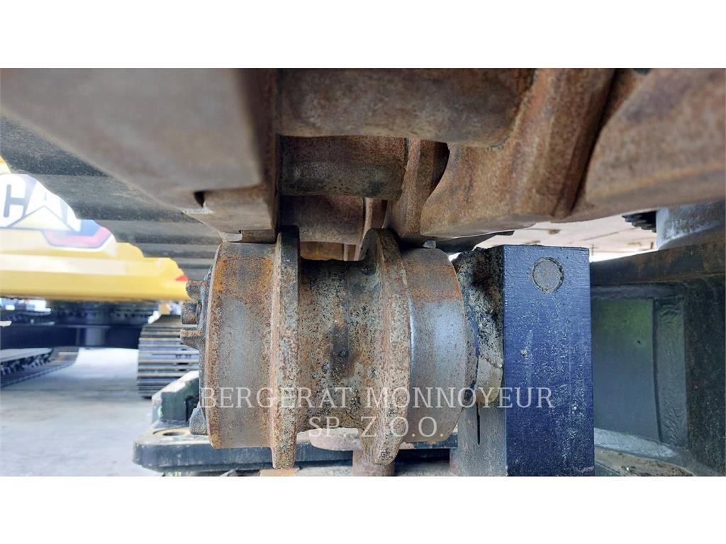 CAT 352 Gravemaskiner på larvebånd