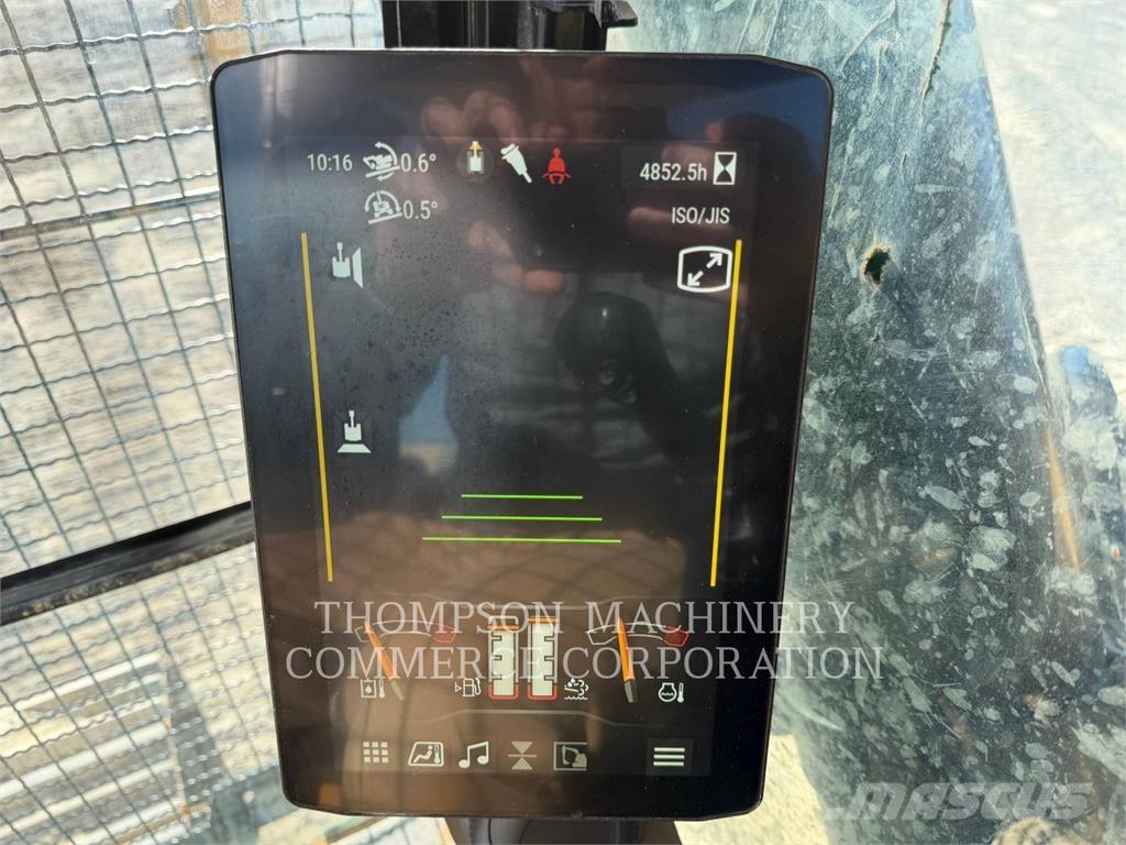 CAT 352 Gravemaskiner på larvebånd