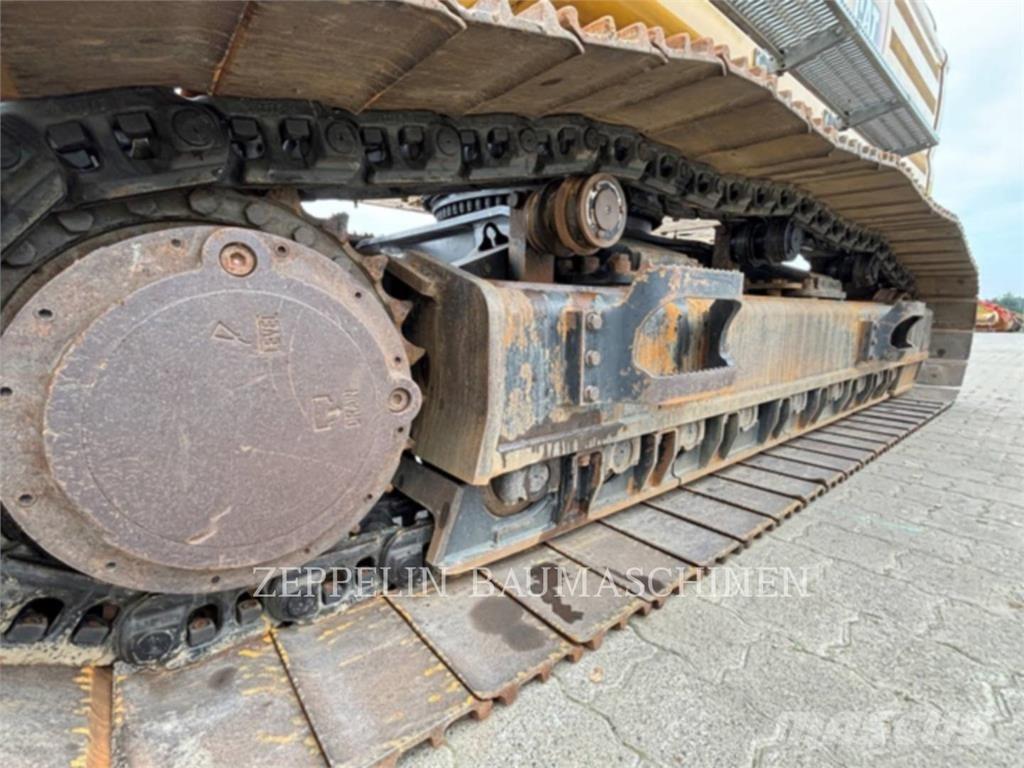 CAT 352-08 Gravemaskiner på larvebånd
