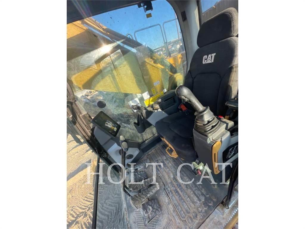 CAT 352 11 Gravemaskiner på larvebånd