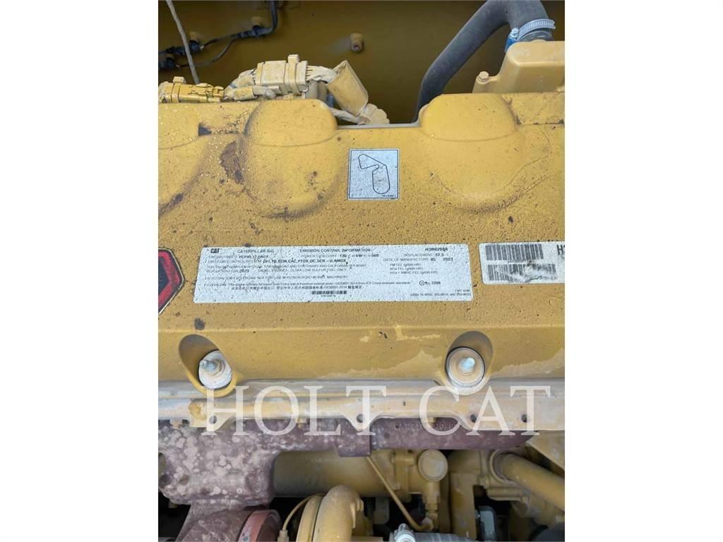 CAT 352 12 Gravemaskiner på larvebånd