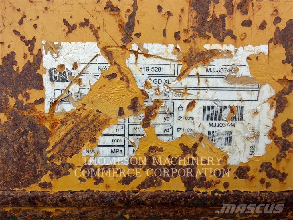 CAT 374-07 Gravemaskiner på larvebånd