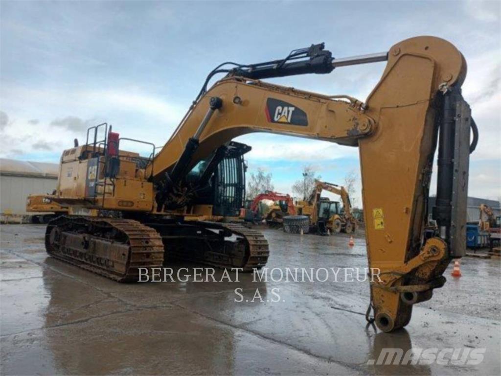 CAT 374F Gravemaskiner på larvebånd