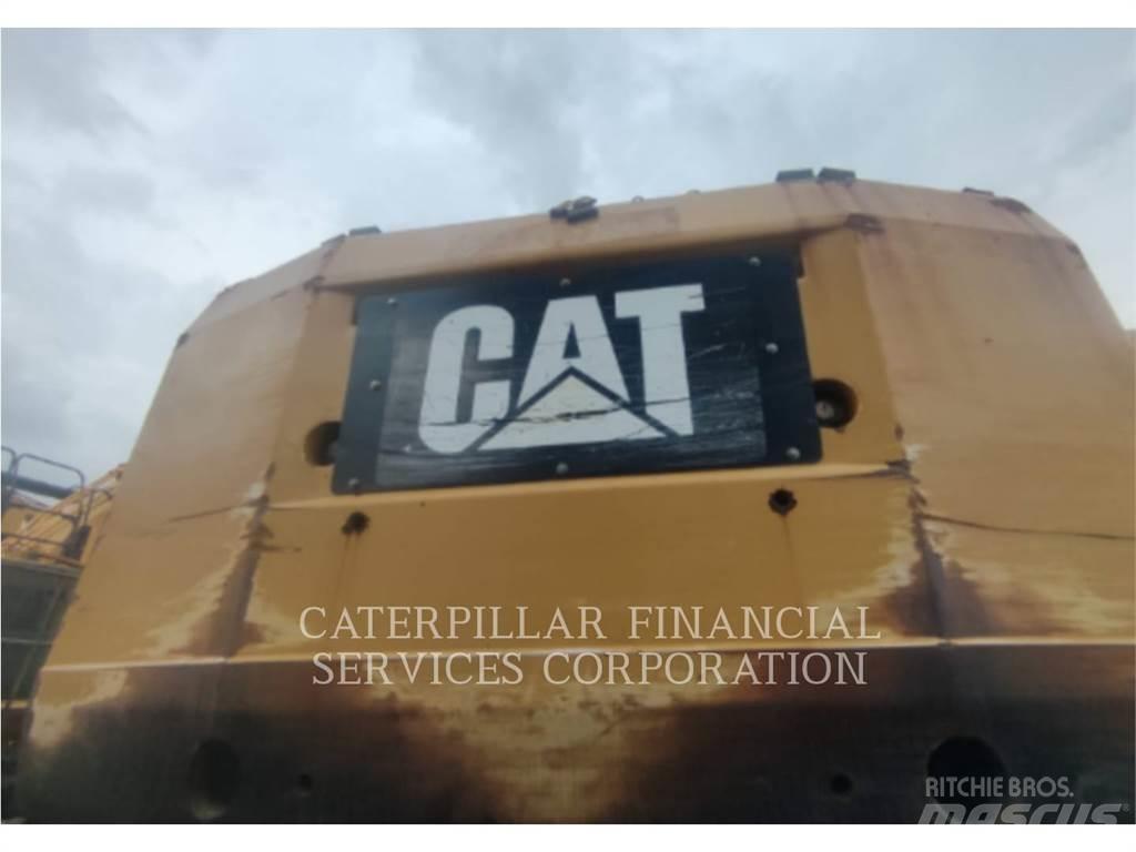 CAT 390F Gravemaskiner på larvebånd