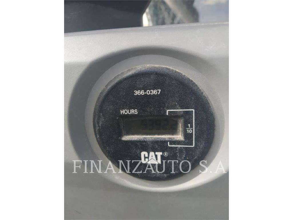 CAT 390F Gravemaskiner på larvebånd