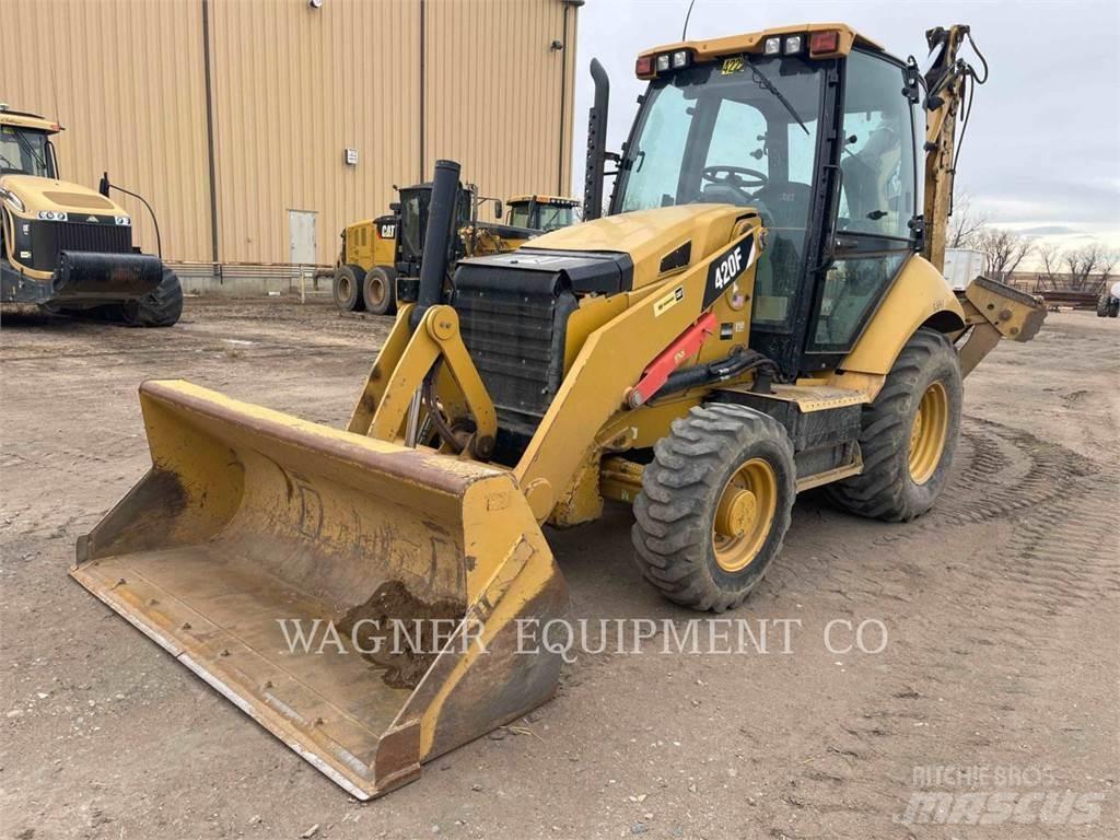 CAT 420F 4WDE Rendegravere