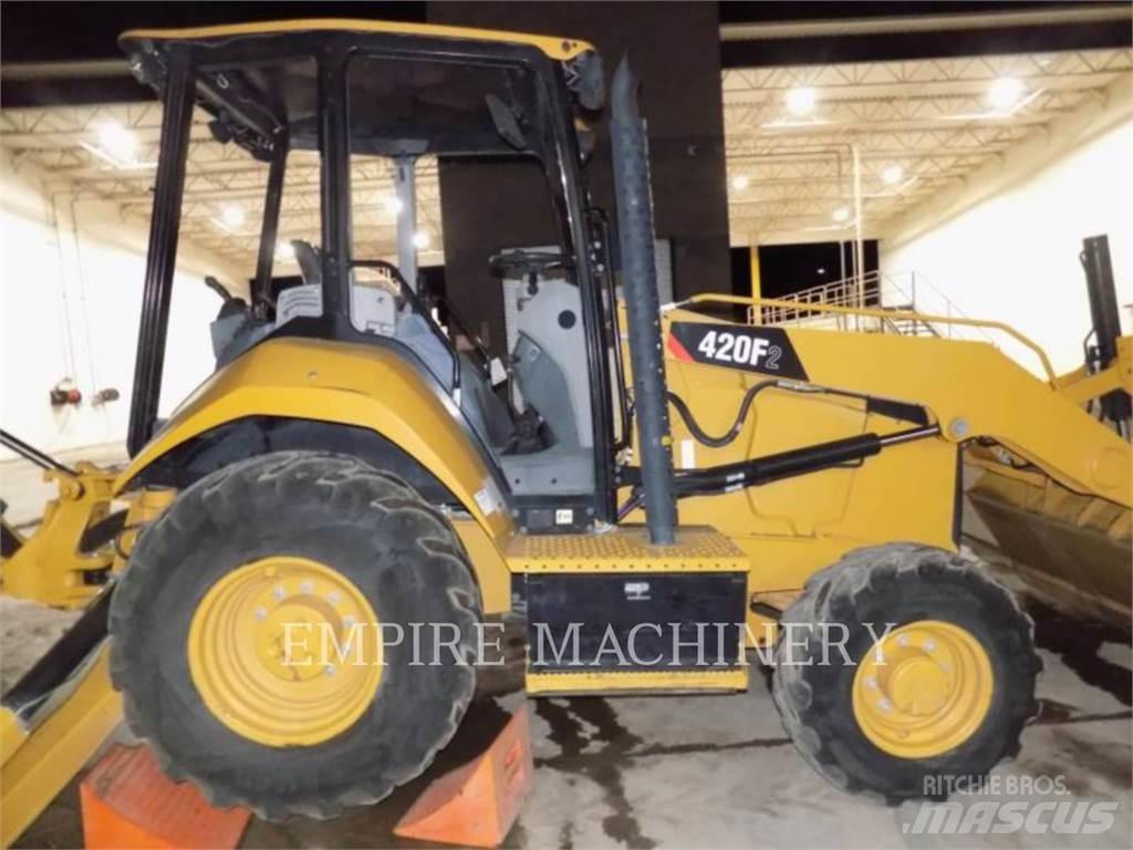 CAT 420F2 4EO Rendegravere
