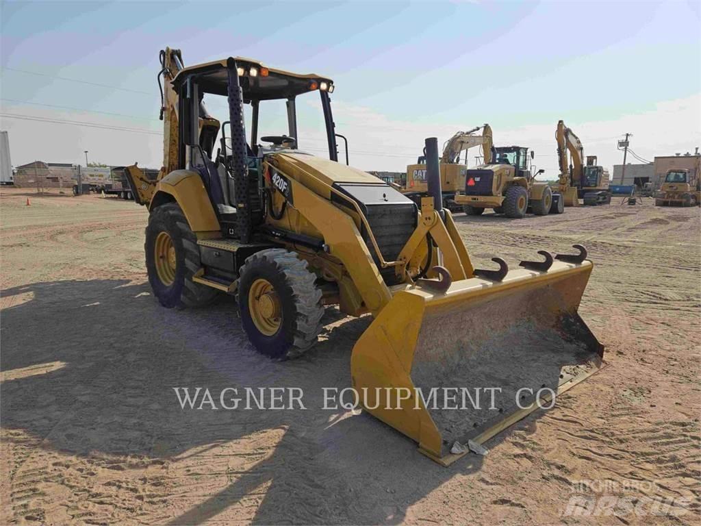 CAT 420F2 4WDS Rendegravere