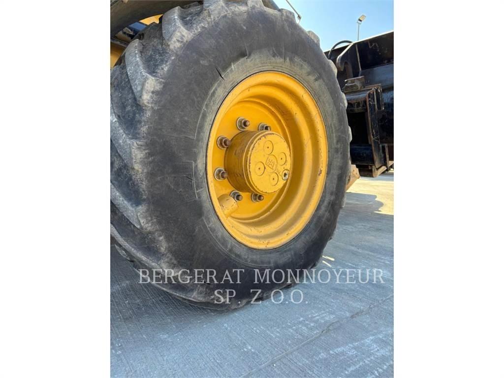 CAT 432F2 Rendegravere