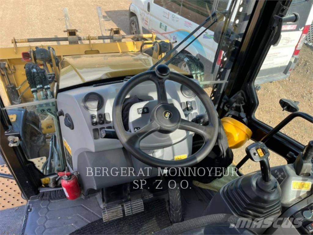 CAT 432F2 Rendegravere