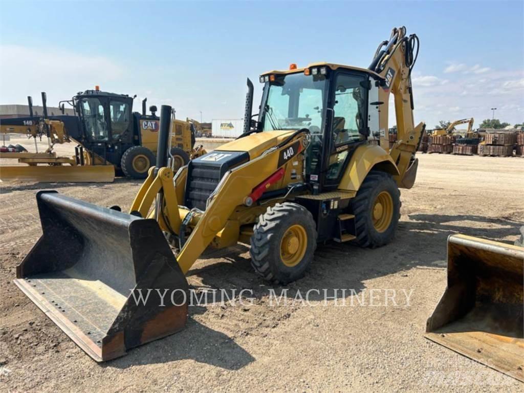 CAT 440 Rendegravere
